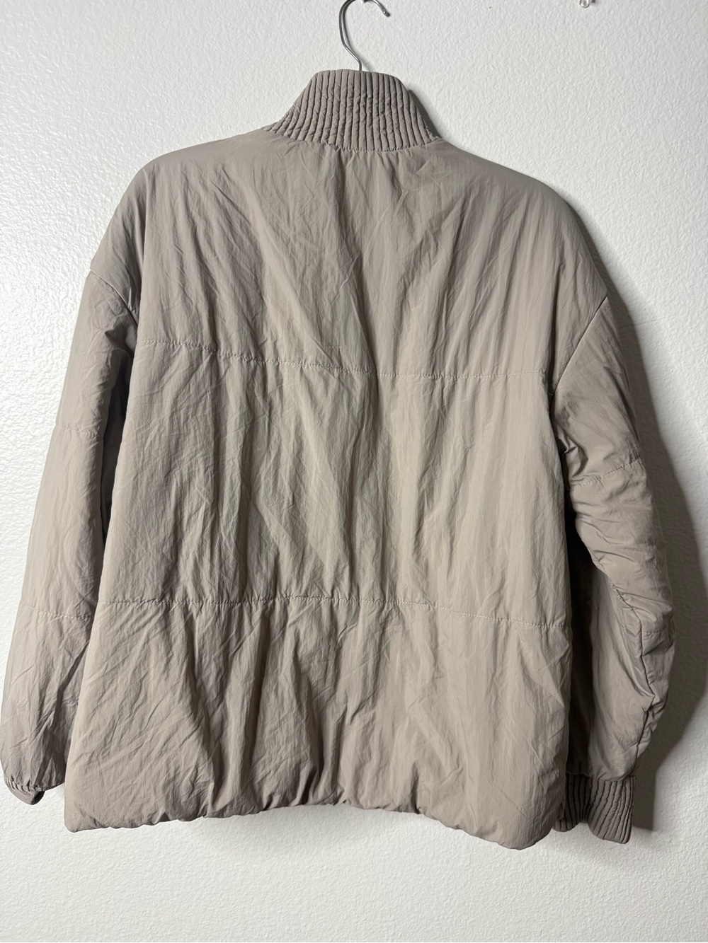 Avalanche Women’s Medium Taupe Puffer Jacket Soft Nylon Mock Neck Full Zip - Picture 7 of 10